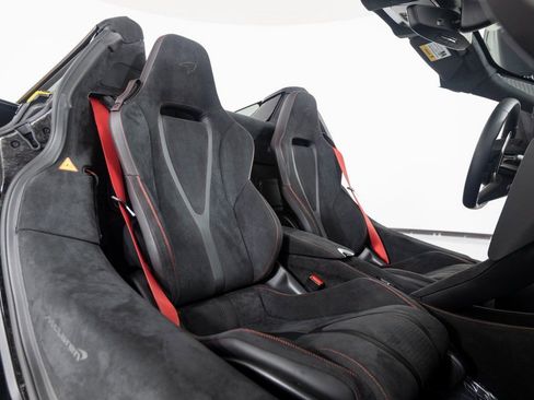 New 2024 McLaren 750S Spider image 33