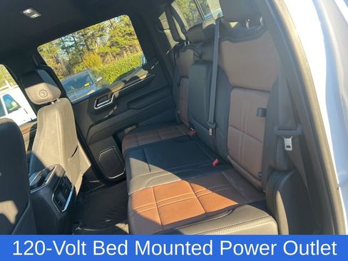 Used 2024 Chevrolet Silverado 1500 High Country w/ Technology Package image 19