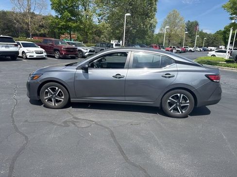 Used 2024 Nissan Sentra SV image 8