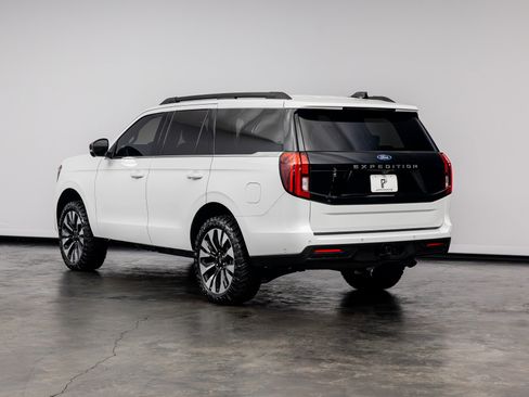 Used 2025 Ford Expedition Active AWD/4WD image 15