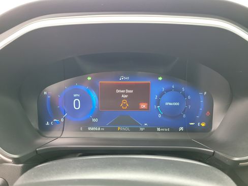 Used 2022 Ford Escape SEL w/ Technology Package AWD/4WD image 24