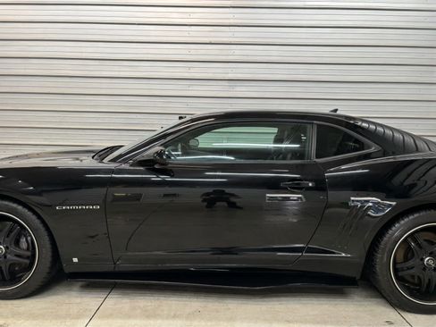 Used 2010 Chevrolet Camaro SS w/ RS Package RWD image 7