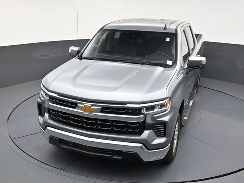 Used 2024 Chevrolet Silverado 1500 LT RWD image 19