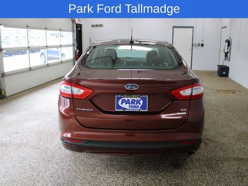 Used 2016 Ford Fusion SE w/ Equipment Group 202A image 4