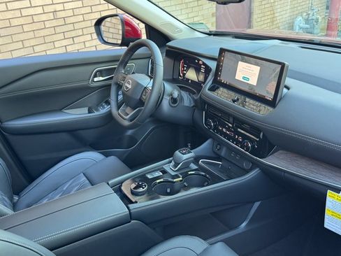 New 2026 Nissan Rogue Platinum w/ Platinum Premium Package AWD/4WD image 18