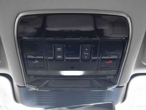 Used 2023 Land Rover Range Rover Sport SE AWD/4WD image 25