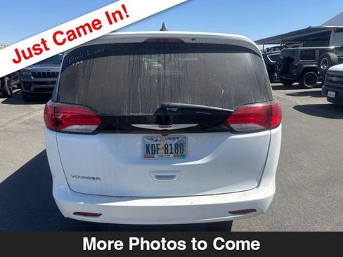 Used 2023 Chrysler Voyager LX FWD image 4