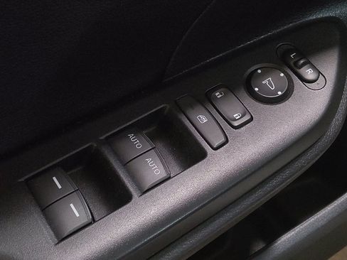 Used 2018 Honda Civic EX-L image 27