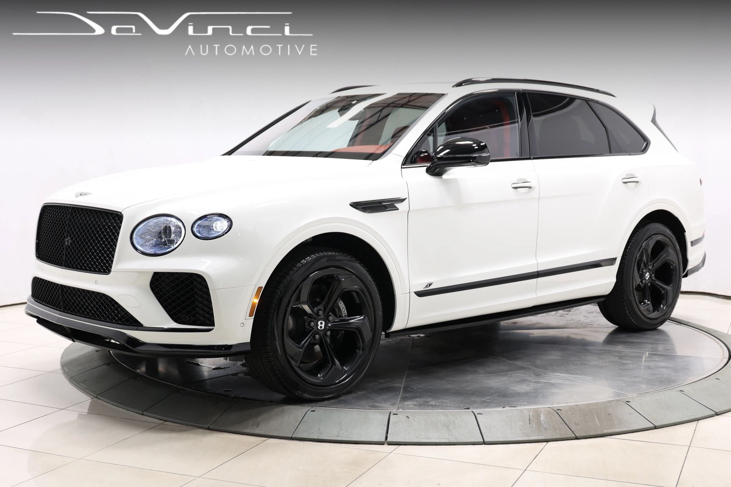 Used 2022 Bentley Bentayga AWD/4WD image 1