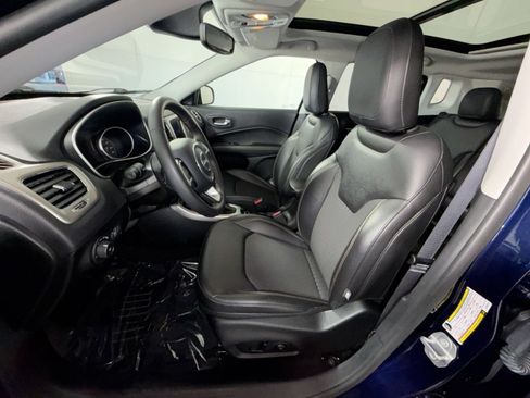 Used 2019 Jeep Compass Latitude w/ Popular Equipment Group AWD/4WD image 13