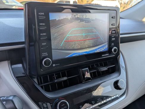 Used 2022 Toyota Corolla Cross LE image 24