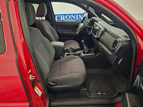 Used 2016 Toyota Tacoma TRD Off-Road AWD/4WD image 20