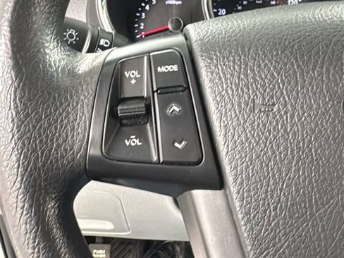 Used 2013 Kia Sorento LX image 23