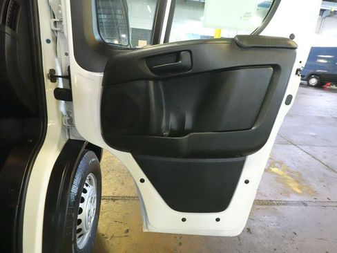 Used 2025 RAM ProMaster 2500 w/ Convenience Group FWD image 24