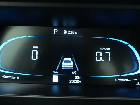 Used 2024 Hyundai Elantra SE FWD image 34
