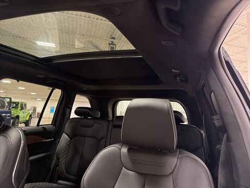 New 2026 Jeep Grand Cherokee Summit AWD/4WD image 11