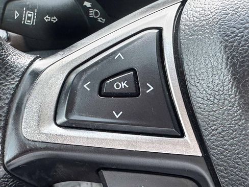 Used 2019 Ford Fusion SE image 20