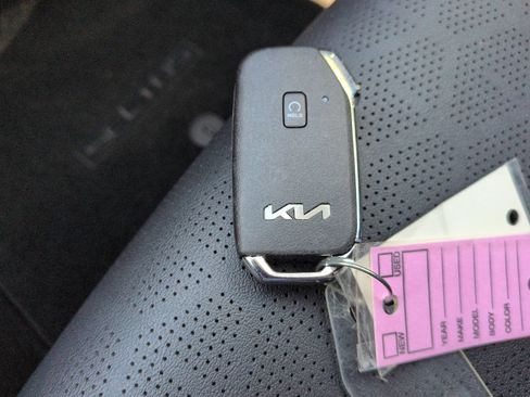 Used 2024 Kia Seltos EX FWD image 35