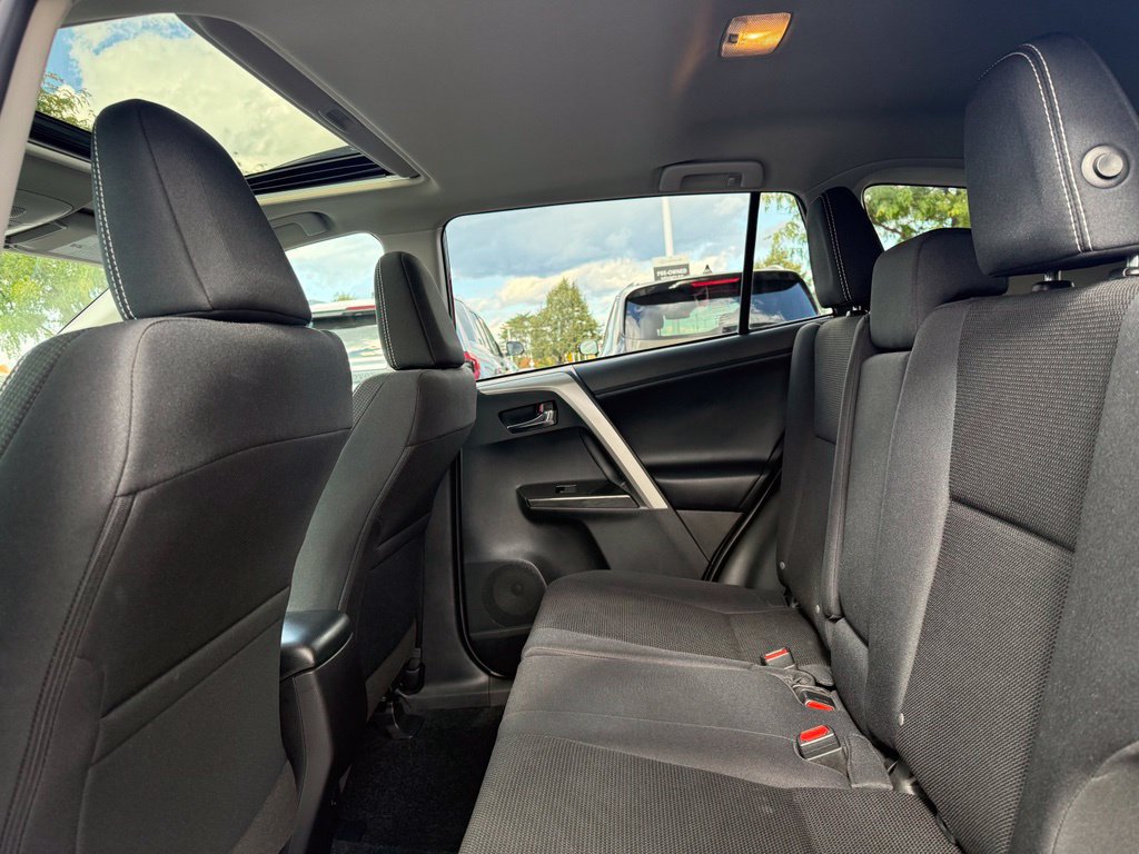 Used 2018 Toyota RAV4 Adventure AWD/4WD image 15