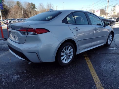 Used 2020 Toyota Corolla LE w/ LE Premium Package image 7