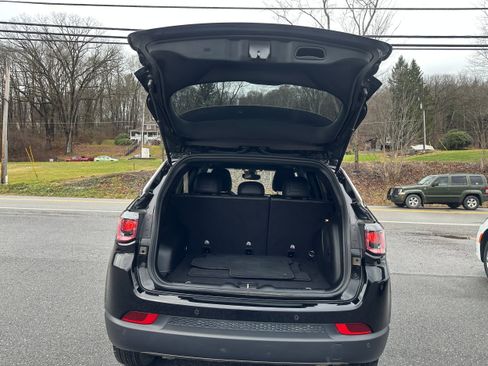 Used 2024 Jeep Compass Limited w/ Sun and Sound Group image 20