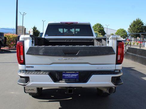 Used 2020 GMC Sierra 3500 Denali w/ Denali Ultimate Package AWD/4WD image 23