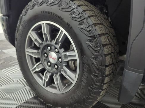 Used 2024 GMC Sierra 1500 AT4 w/ AT4 Preferred Package AWD/4WD image 38