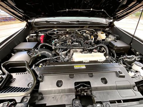 Used 2024 Toyota Tacoma SR RWD image 32