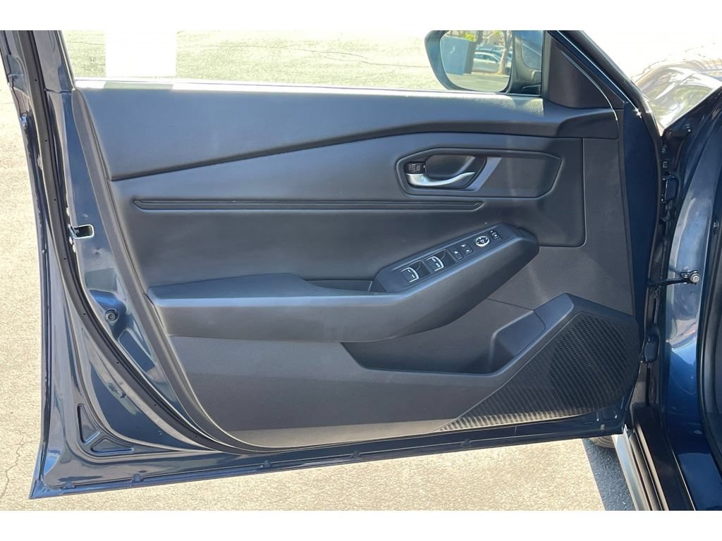 Used 2024 Honda Accord EX image 11