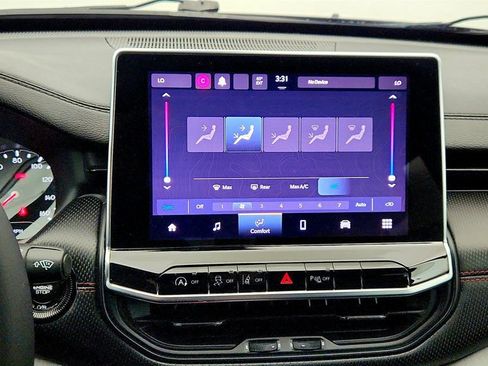 Used 2023 Jeep Compass Trailhawk AWD/4WD image 17