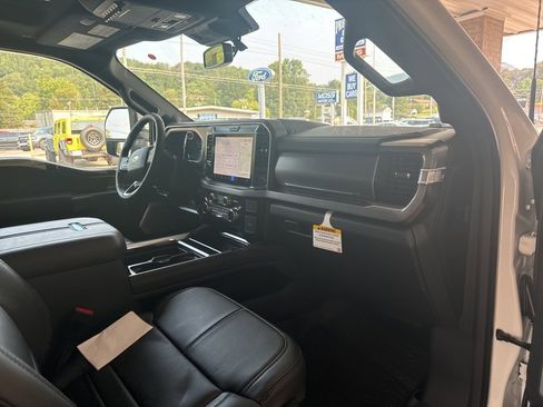 New 2026 Ford F250 Platinum image 20