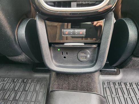 Certified 2021 Lincoln Nautilus Reserve w/ Equipment Group 202A image 17