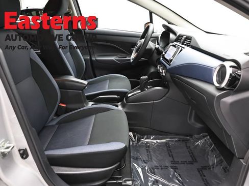 Used 2025 Nissan Versa SV FWD image 24
