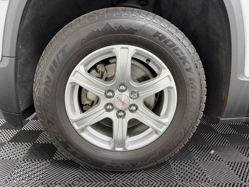 Used 2019 GMC Acadia SLE FWD image 11
