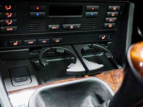 Used 2002 BMW M5 RWD image 24