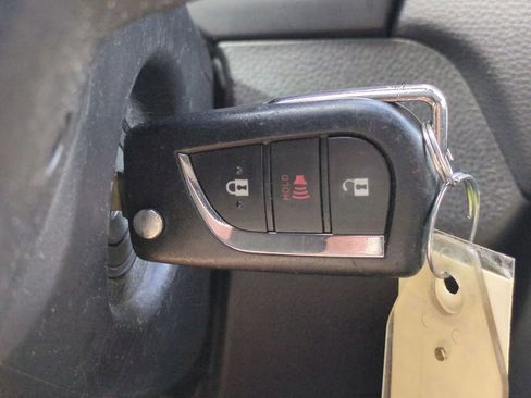 Certified 2021 Toyota RAV4 LE image 27