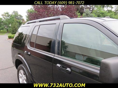 Used 2009 Ford Explorer XLT image 28
