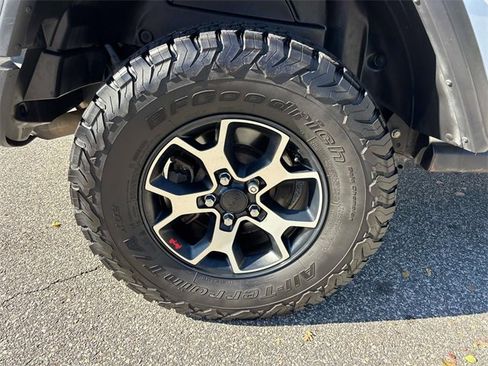 Used 2019 Jeep Wrangler Unlimited Rubicon w/ Steel Bumper Group image 32