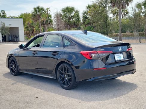Used 2023 Honda Civic Sport image 4