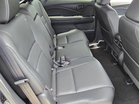 Certified 2024 Honda Passport EX-L image 16
