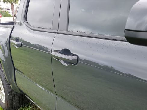 Used 2025 Toyota Tacoma SR5 AWD/4WD image 13