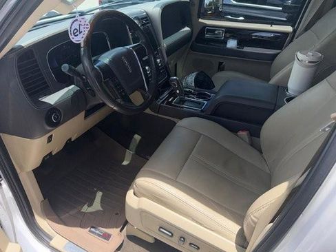 Used 2015 Lincoln Navigator 2WD w/ Equipment Group 101A Reserve image 3