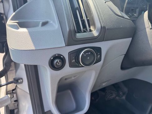 Used 2019 Ford Transit 150 148 Low Roof RWD image 4