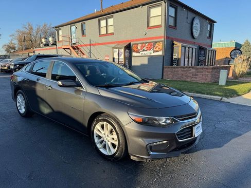 Used 2017 Chevrolet Malibu Hybrid image 6