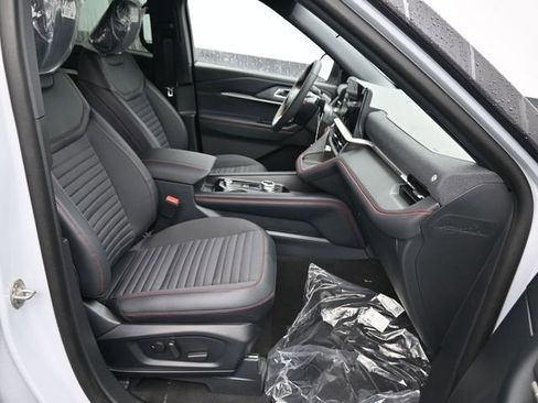 New 2026 Ford Explorer ST-Line w/ ST-Line Street Pack image 10