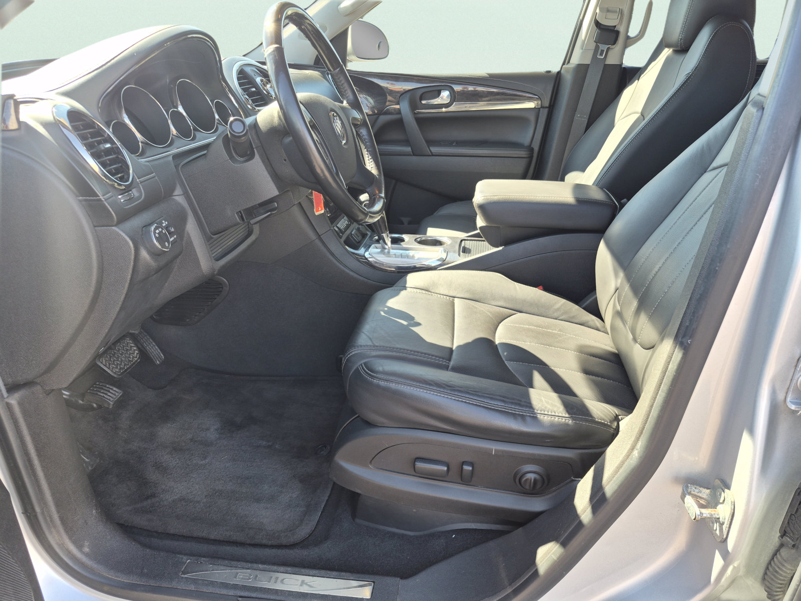 Used 2016 Buick Enclave Leather w/ Trailering Package AWD/4WD image 8