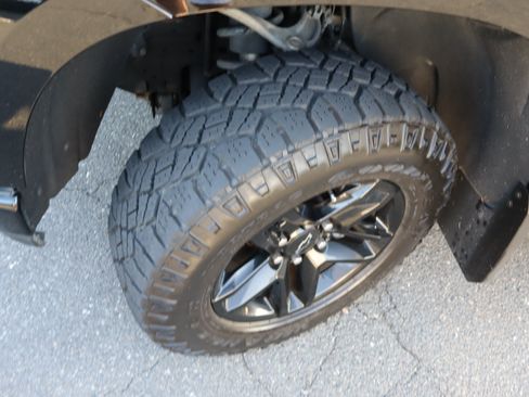 Used 2019 Chevrolet Silverado 1500 LT Trail Boss AWD/4WD image 39