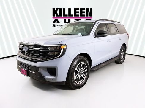 New 2026 Ford Expedition Active image 3