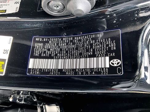 Used 2025 Toyota Corolla LE image 30