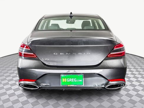 Used 2025 Genesis G70 2.5T image 8